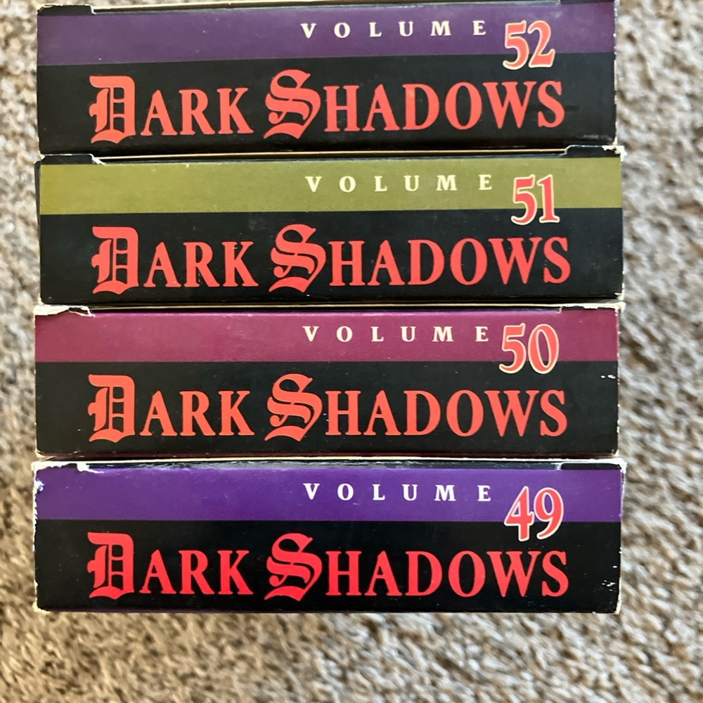 Dark Shadows VHS Collection - Picture 5 of 7